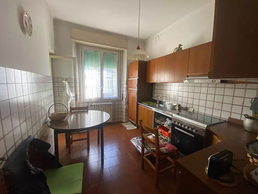 Immagine 4 di Appartamento in vendita  a Lucca