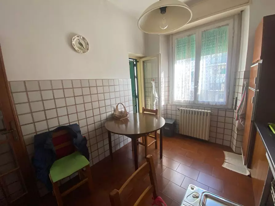 Immagine 6 di Appartamento in vendita  a Lucca