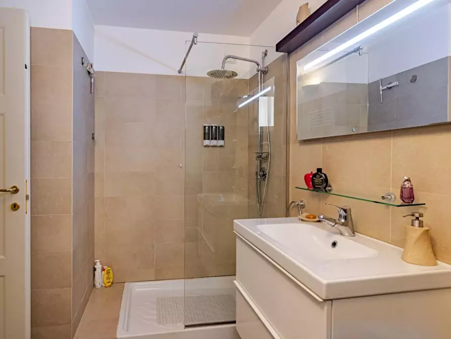 Immagine 37 di Terratetto in vendita  a San Giuliano Terme