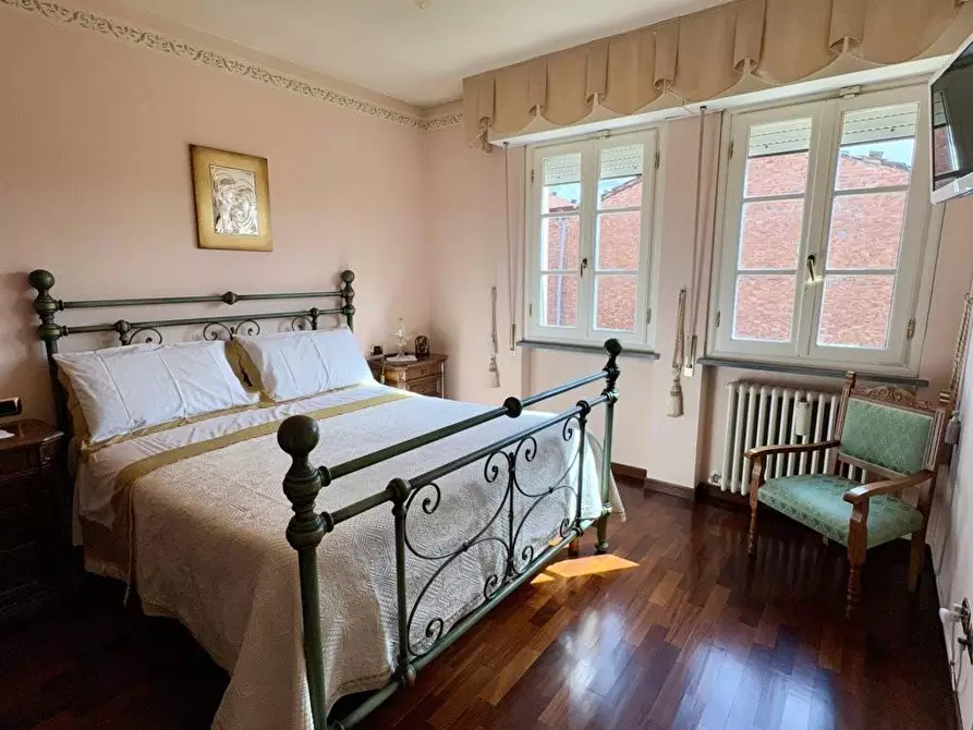 Immagine 25 di Villetta a schiera in vendita  a Lucca