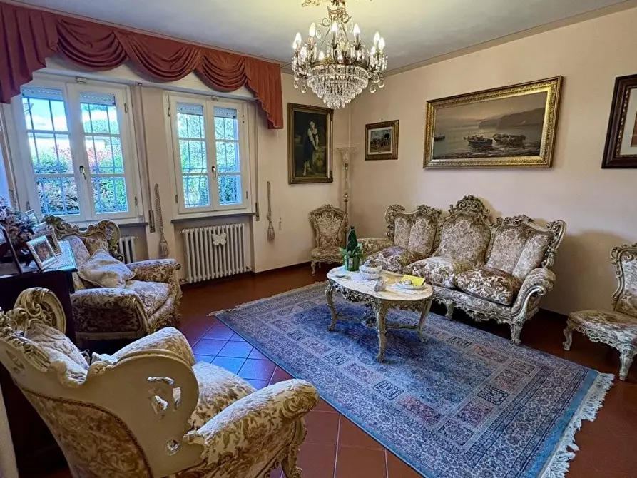 Immagine 18 di Villetta a schiera in vendita  a Lucca