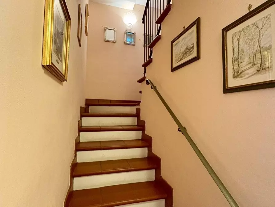 Immagine 23 di Villetta a schiera in vendita  a Lucca