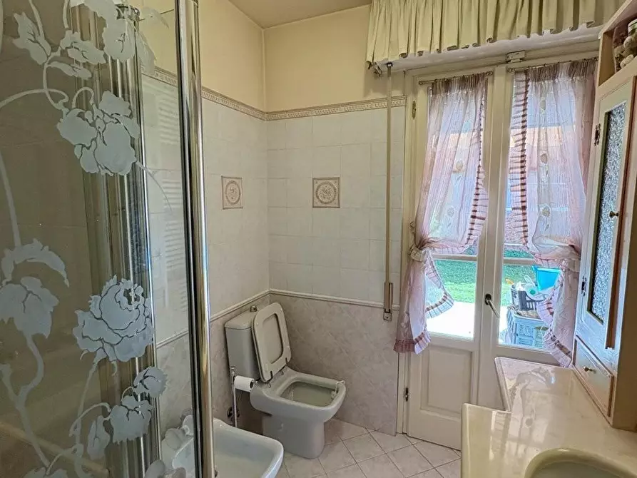 Immagine 28 di Villetta a schiera in vendita  a Lucca