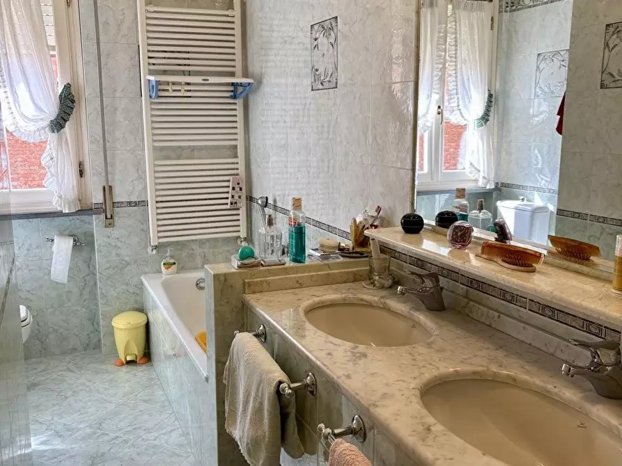 Immagine 26 di Villetta a schiera in vendita  a Lucca