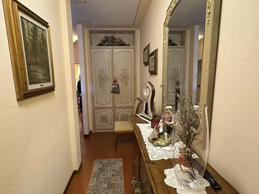 Immagine 13 di Villetta a schiera in vendita  a Lucca