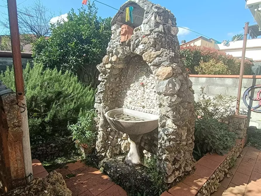 Immagine 27 di Casa indipendente in vendita  a Castelnuovo Magra