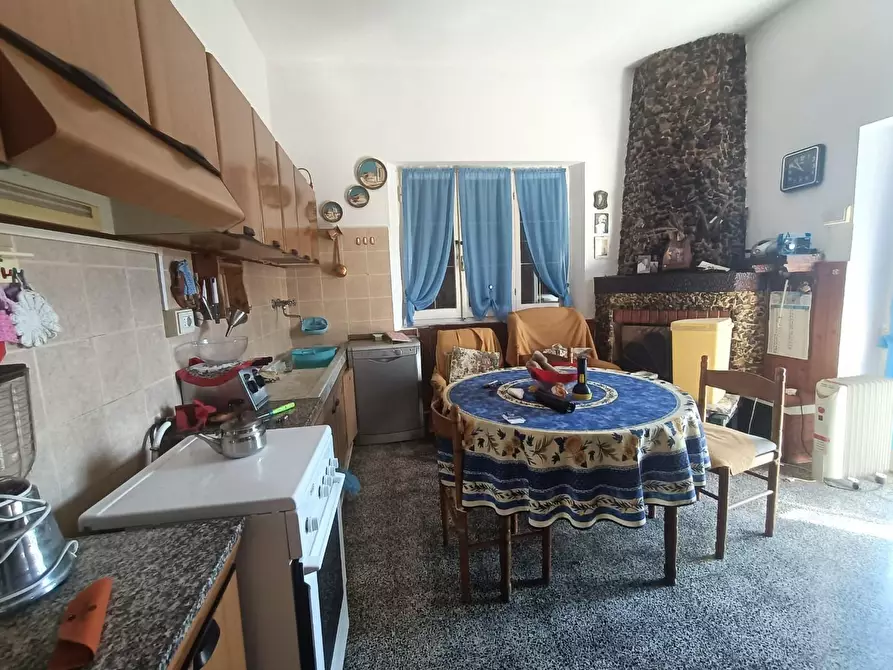 Immagine 16 di Casa indipendente in vendita  a Castelnuovo Magra