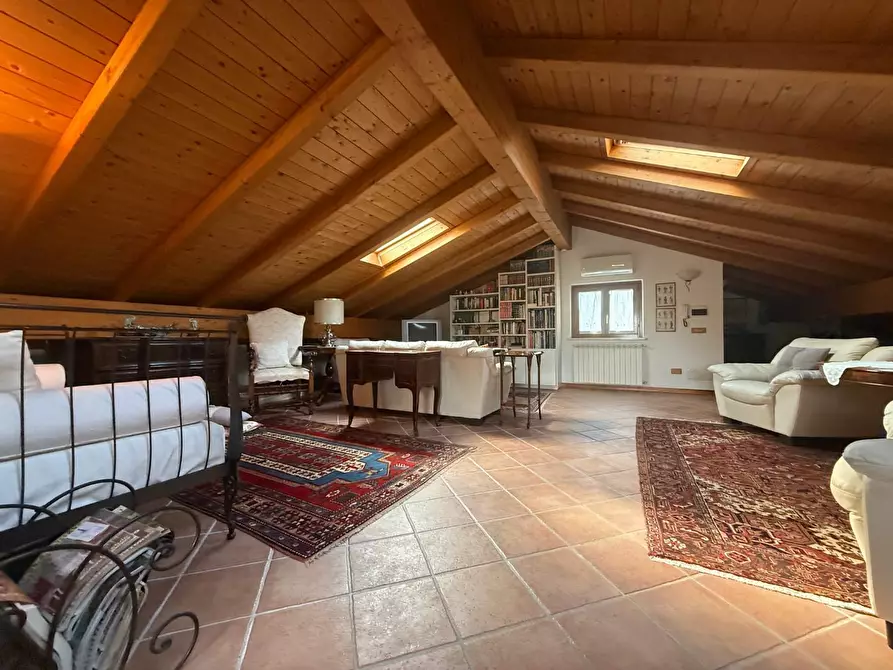 Immagine 22 di Villa in vendita  a Carrara