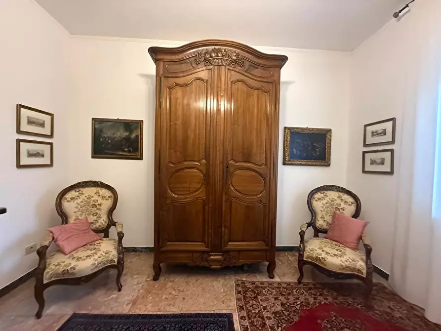 Immagine 29 di Villa in vendita  a Carrara