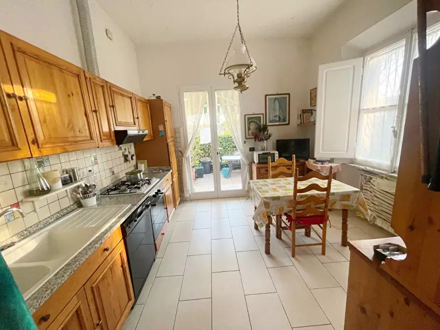 Immagine 7 di Casa bifamiliare in vendita  a Rosignano Marittimo