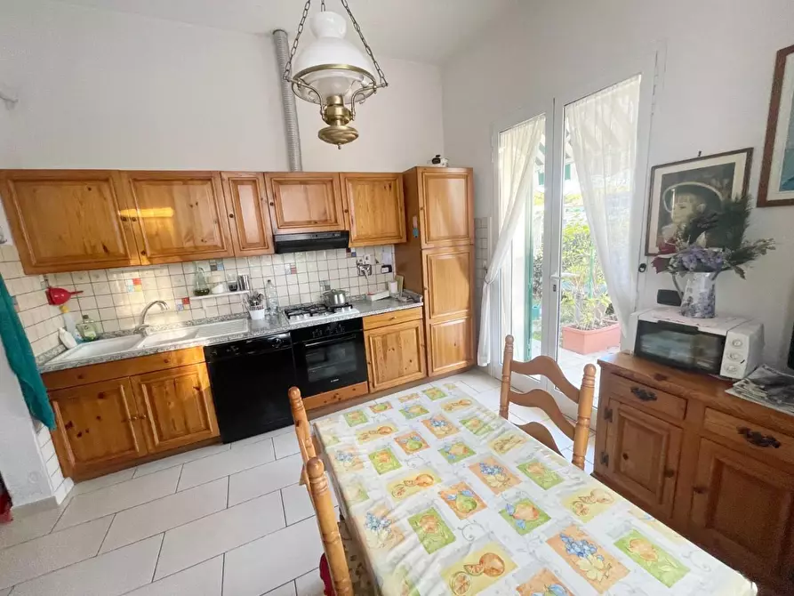 Immagine 9 di Casa bifamiliare in vendita  a Rosignano Marittimo