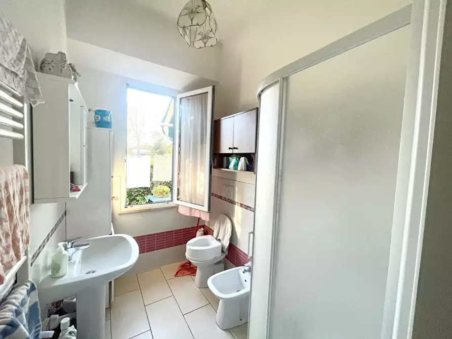 Immagine 13 di Casa bifamiliare in vendita  a Rosignano Marittimo