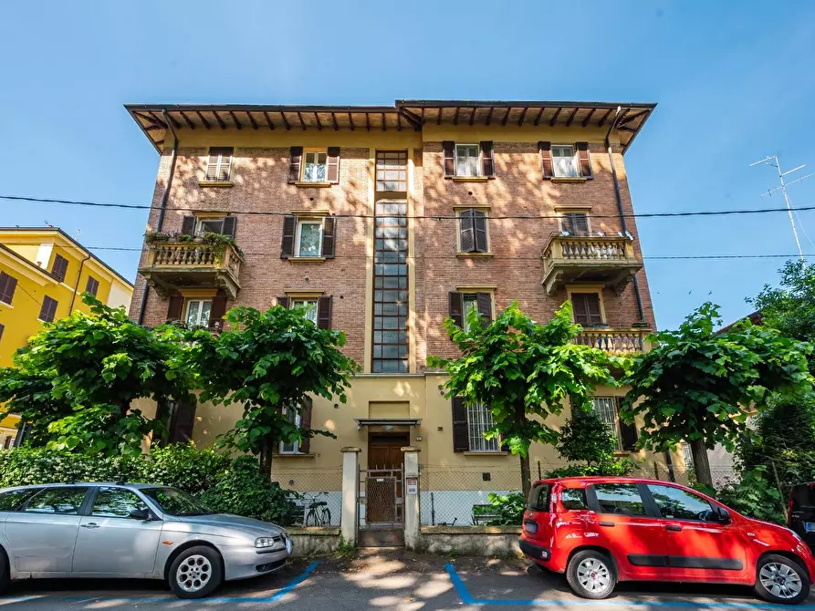 Immagine 19 di Appartamento in vendita  a Reggio Nell'emilia