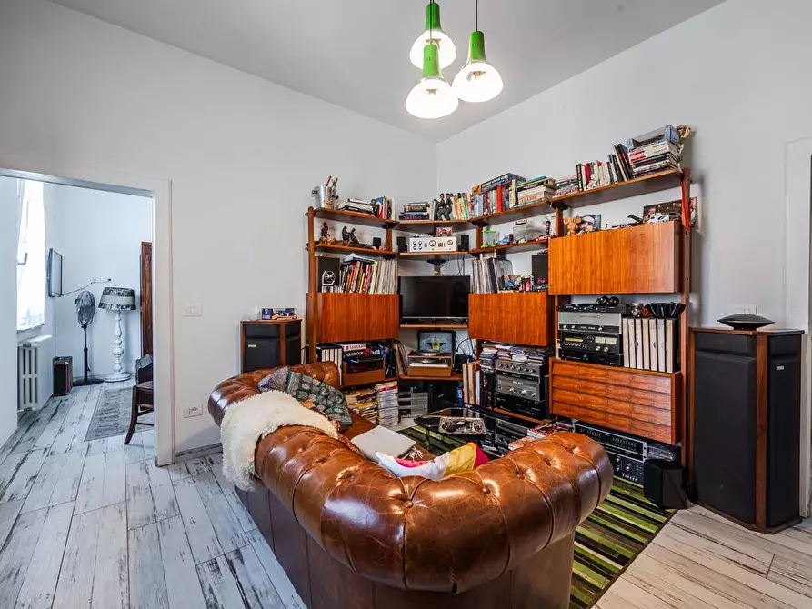 Immagine 7 di Appartamento in vendita  a Reggio Nell'emilia