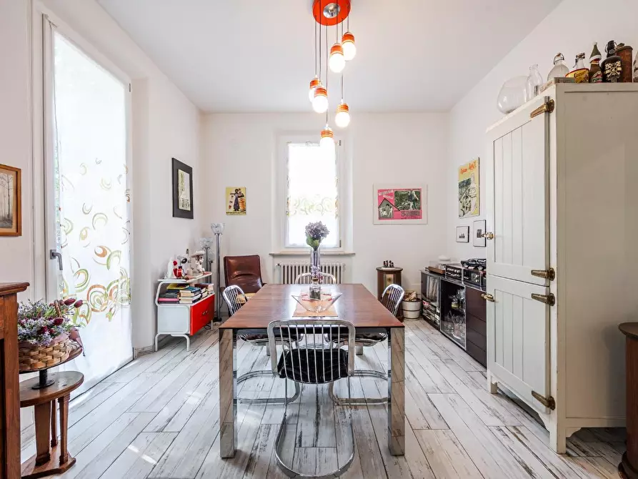 Immagine 1 di Appartamento in vendita  a Reggio Nell'emilia