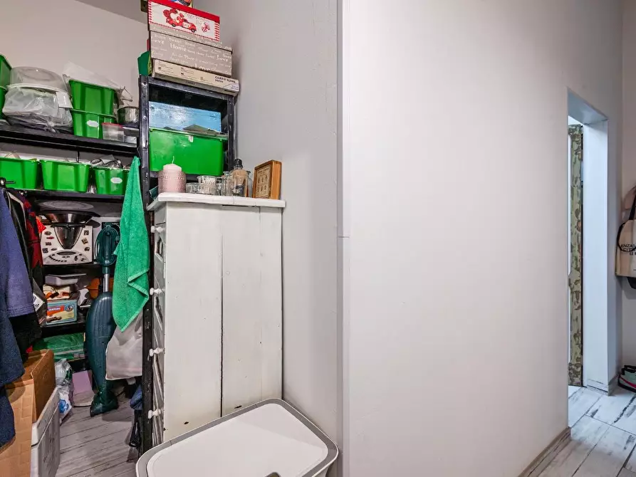 Immagine 14 di Appartamento in vendita  a Reggio Nell'emilia
