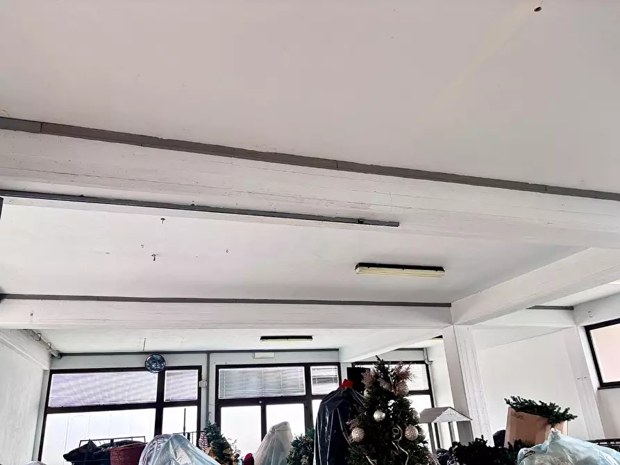 Immagine 9 di Attività artigianale in vendita  a San Miniato