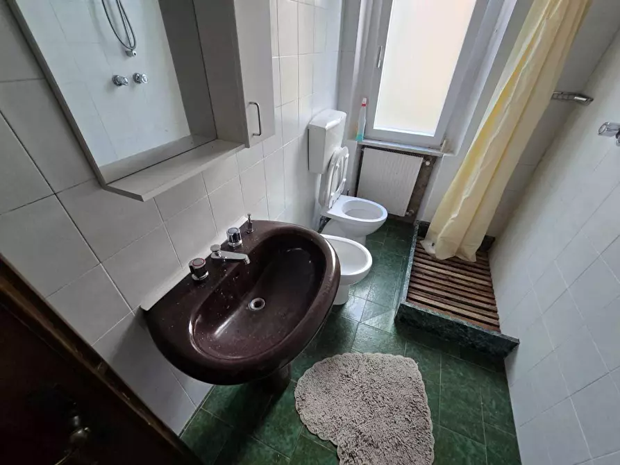 Immagine 12 di Villa in vendita  a Carrara