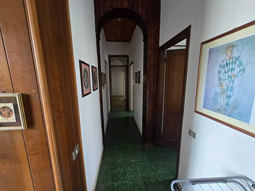 Immagine 17 di Villa in vendita  a Carrara