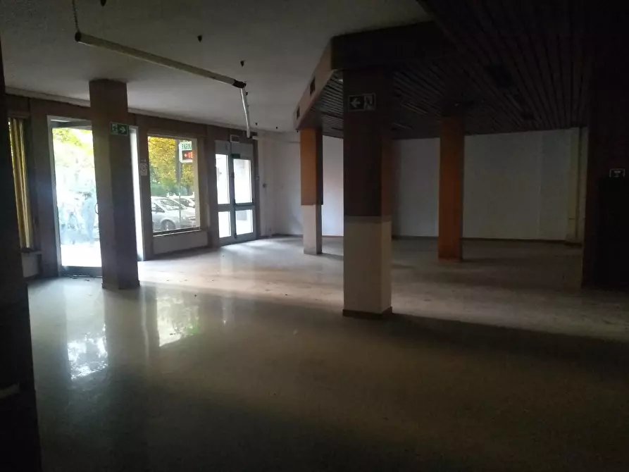 Immagine 3 di Locale commerciale in vendita  a Vinci