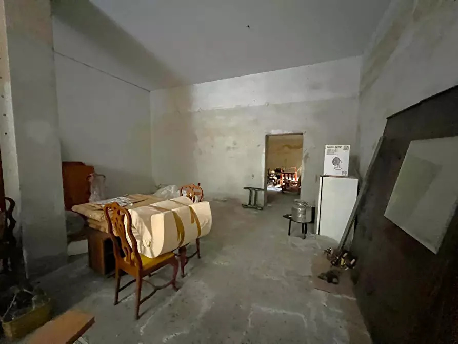 Immagine 3 di Laboratorio in vendita  a Cascina