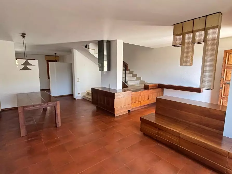 casa indipendente in vendita a Cascina