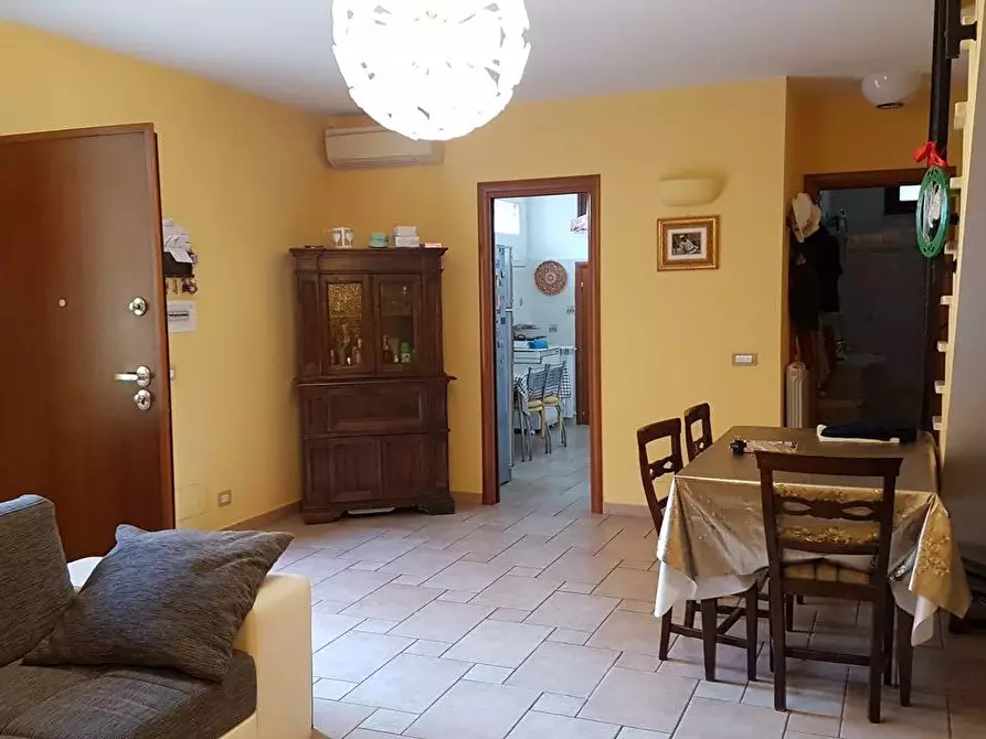 Immagine 22 di Casa quadrifamiliare in vendita  a Fiumicino