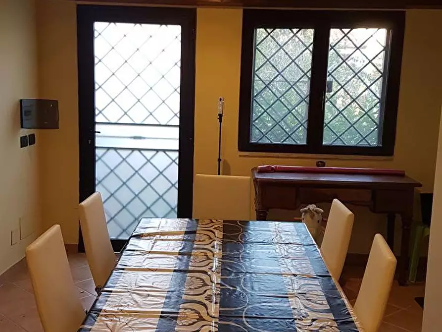 Immagine 54 di Casa quadrifamiliare in vendita  a Fiumicino