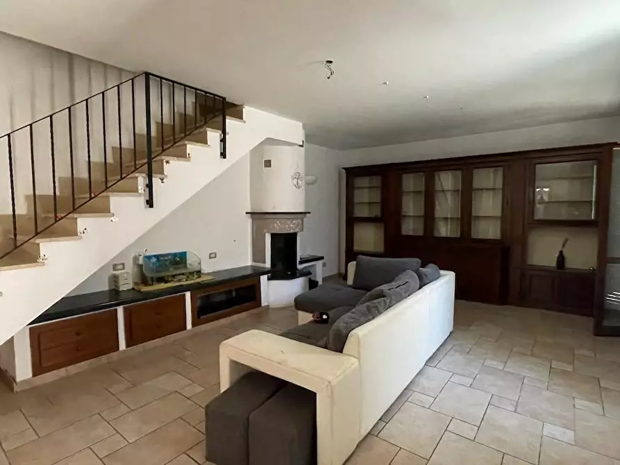 Immagine 20 di Casa quadrifamiliare in vendita  a Fiumicino