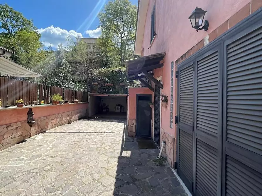 Immagine 6 di Casa quadrifamiliare in vendita  a Fiumicino