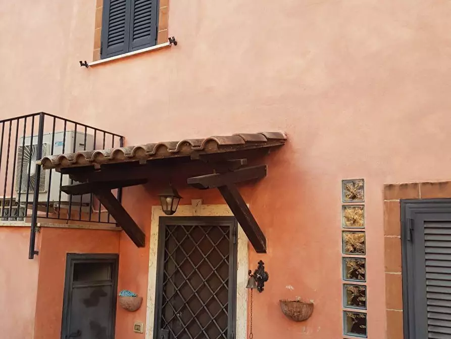 Immagine 3 di Casa quadrifamiliare in vendita  a Fiumicino
