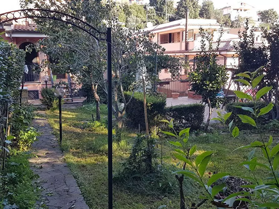 Immagine 58 di Casa quadrifamiliare in vendita  a Fiumicino