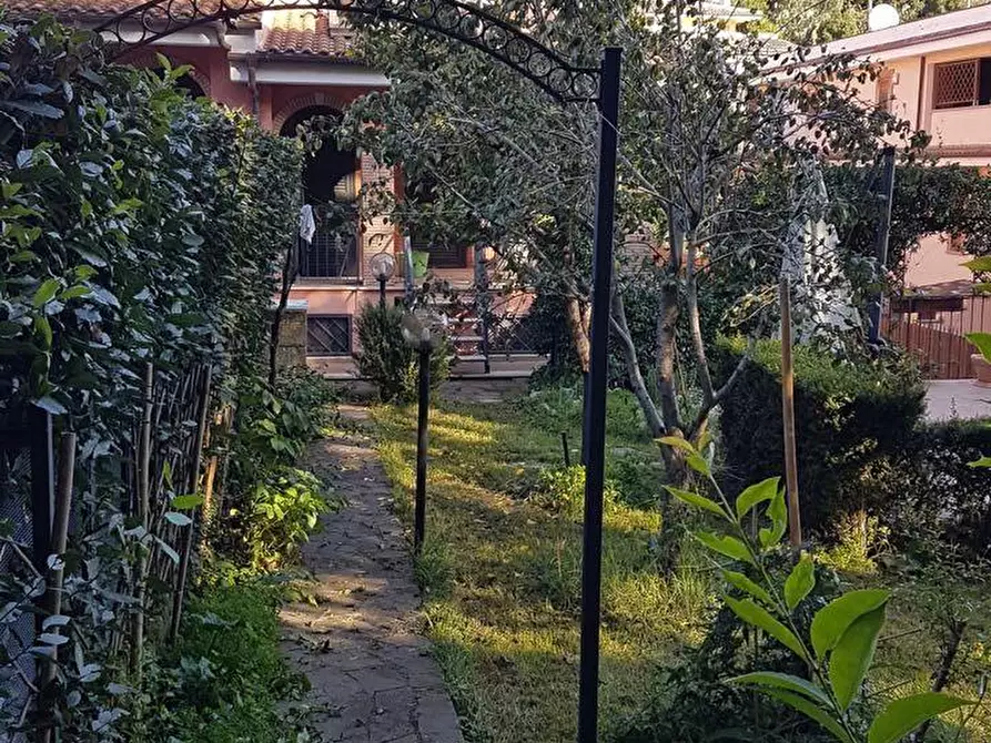 Immagine 57 di Casa quadrifamiliare in vendita  a Fiumicino