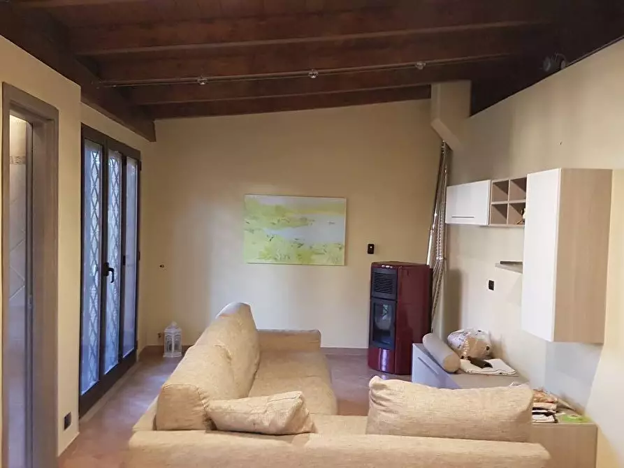 Immagine 48 di Casa quadrifamiliare in vendita  a Fiumicino