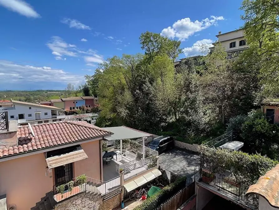 Immagine 38 di Casa quadrifamiliare in vendita  a Fiumicino