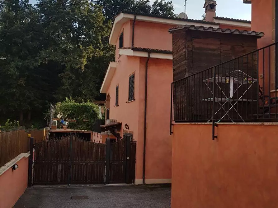 Immagine 8 di Casa quadrifamiliare in vendita  a Fiumicino