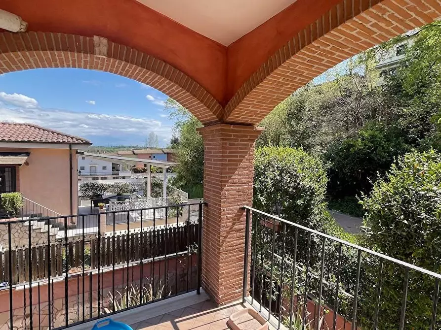 Immagine 40 di Casa quadrifamiliare in vendita  a Fiumicino