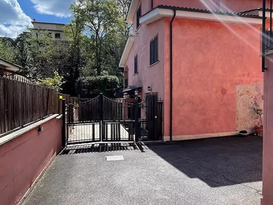 Immagine 7 di Casa quadrifamiliare in vendita  a Fiumicino