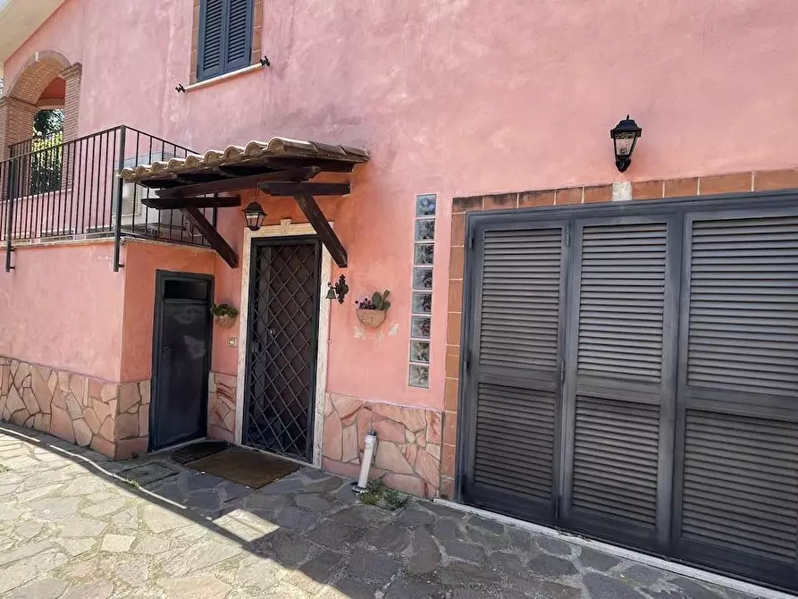 Immagine 4 di Casa quadrifamiliare in vendita  a Fiumicino