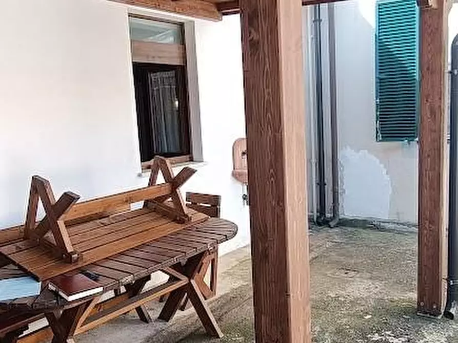 Immagine 10 di Terratetto in vendita  a Pisa