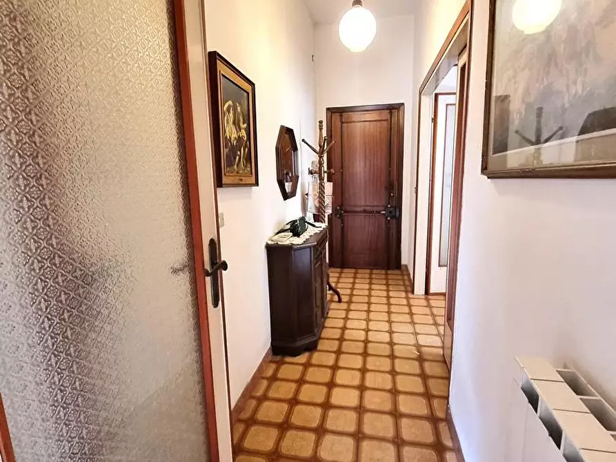 Immagine 7 di Appartamento in vendita  a Viareggio