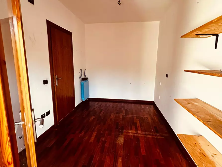 Immagine 17 di Appartamento in vendita  a San Giuliano Terme