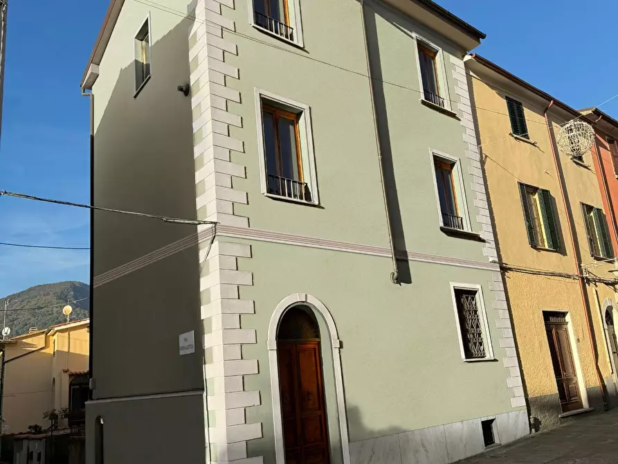 Immagine 1 di Ufficio in affitto  a Massa