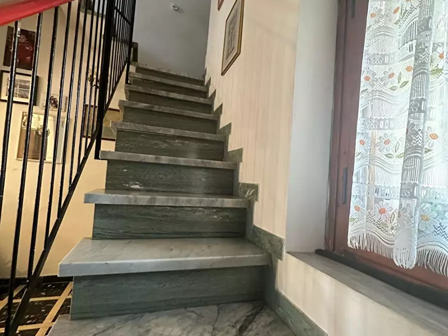 Immagine 76 di Villa in vendita  a Viareggio