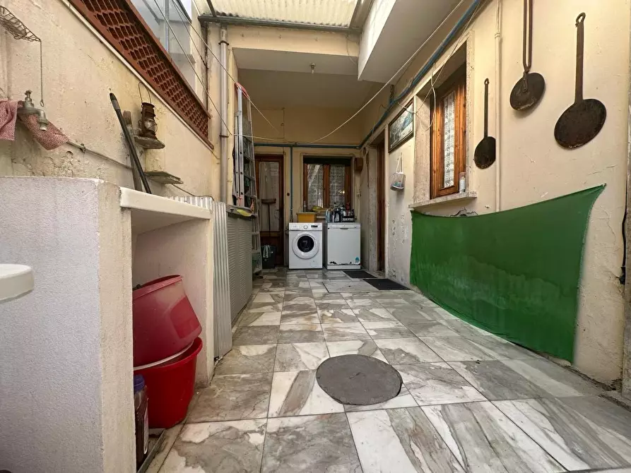 Immagine 28 di Villa in vendita  a Viareggio