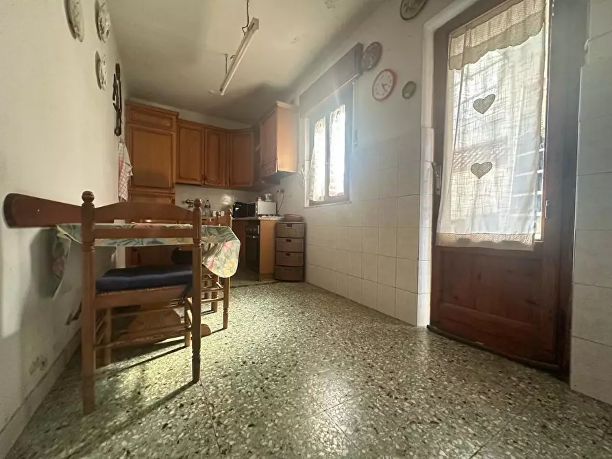 Immagine 9 di Villa in vendita  a Viareggio