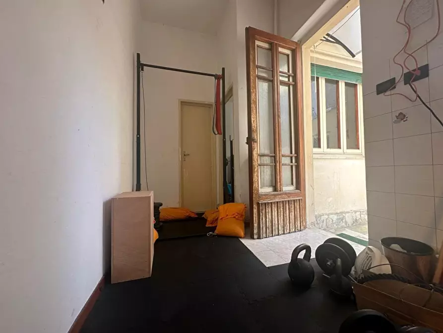 Immagine 41 di Villa in vendita  a Viareggio
