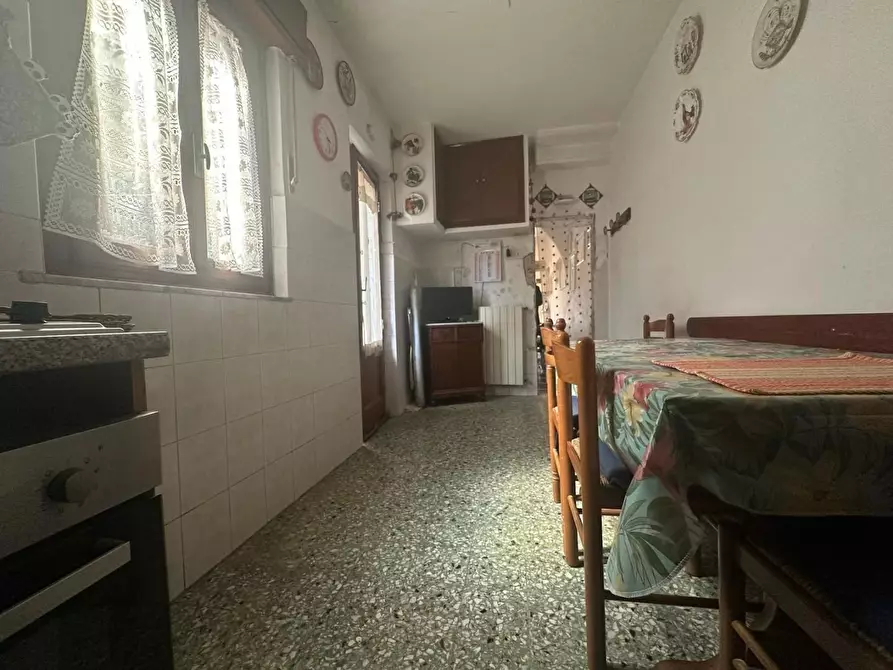 Immagine 7 di Villa in vendita  a Viareggio