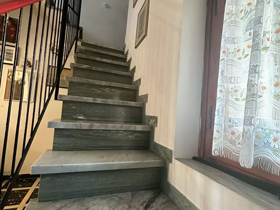 Immagine 75 di Villa in vendita  a Viareggio