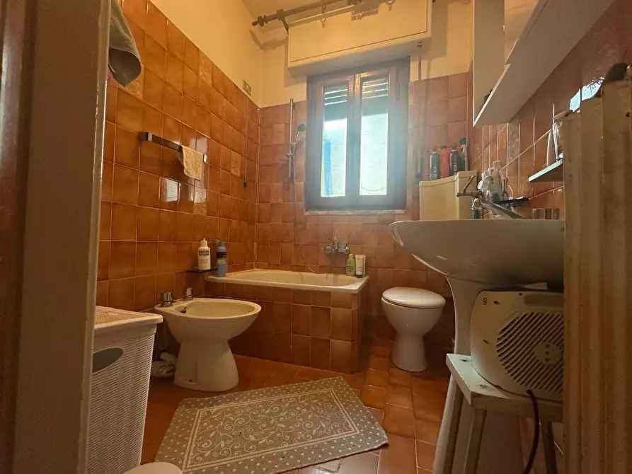 Immagine 73 di Villa in vendita  a Viareggio